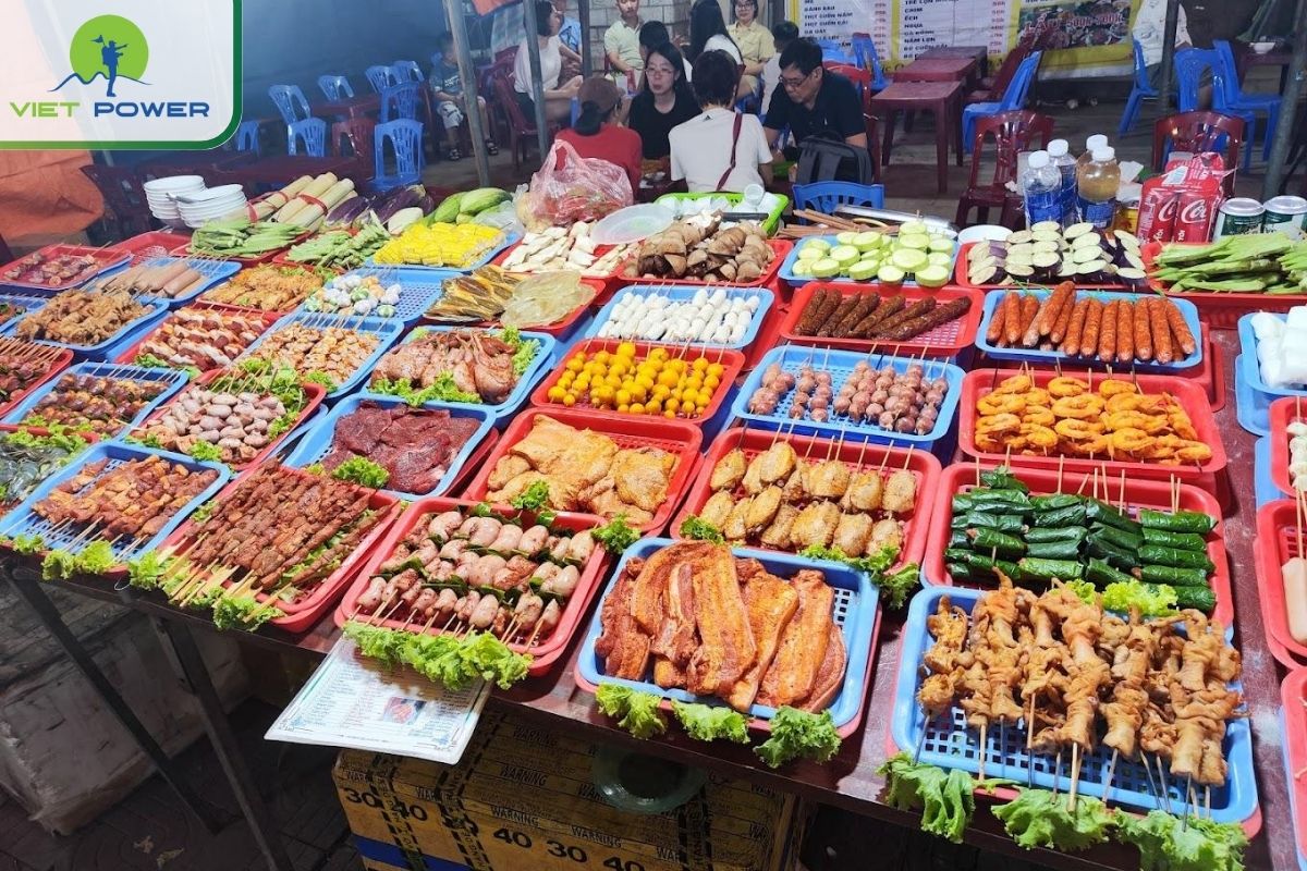 Main BBQ Zone at Sapa night market