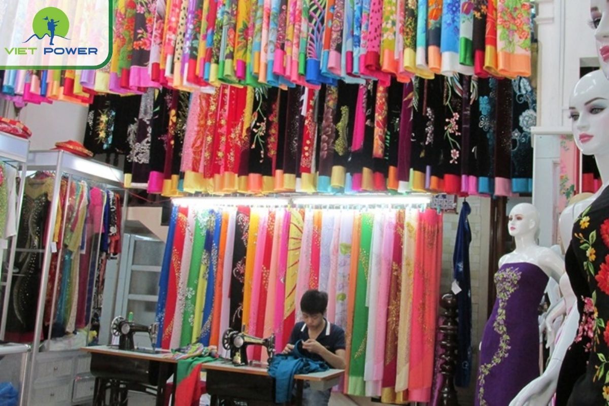 Buy fabric at An Dong market