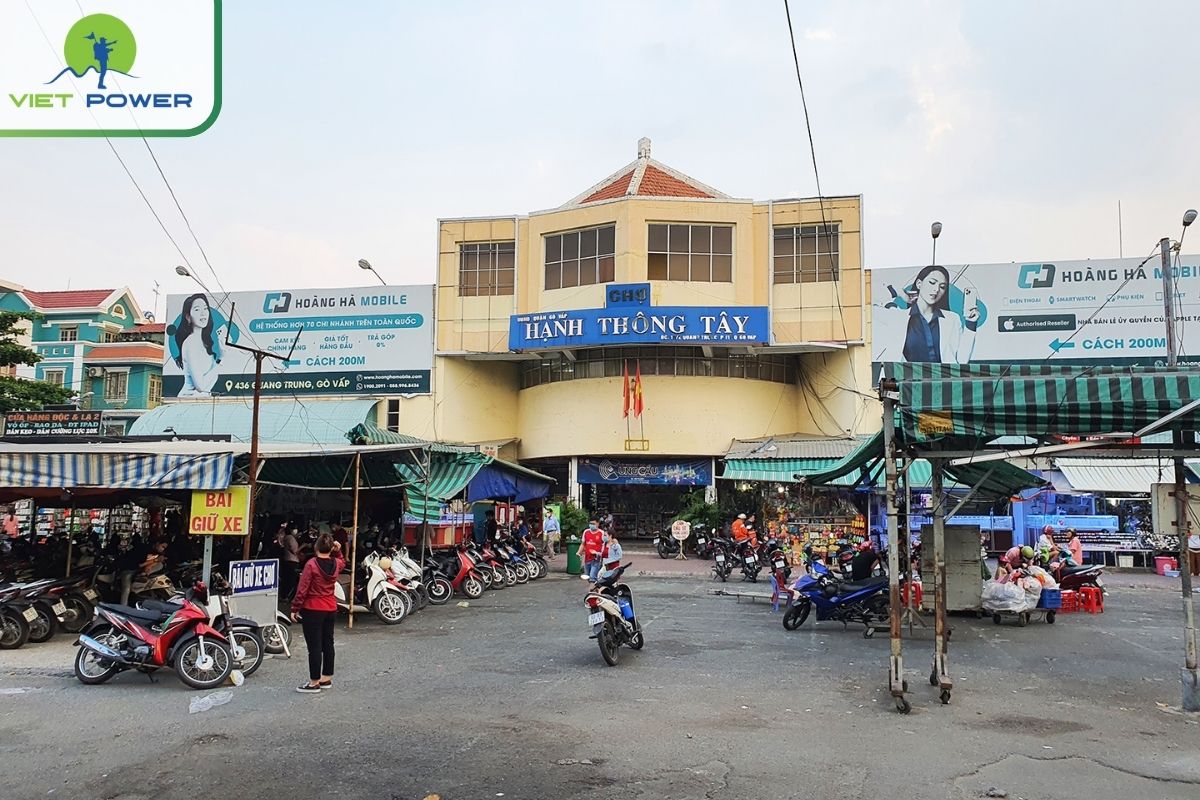Hanh Thong Tay Market