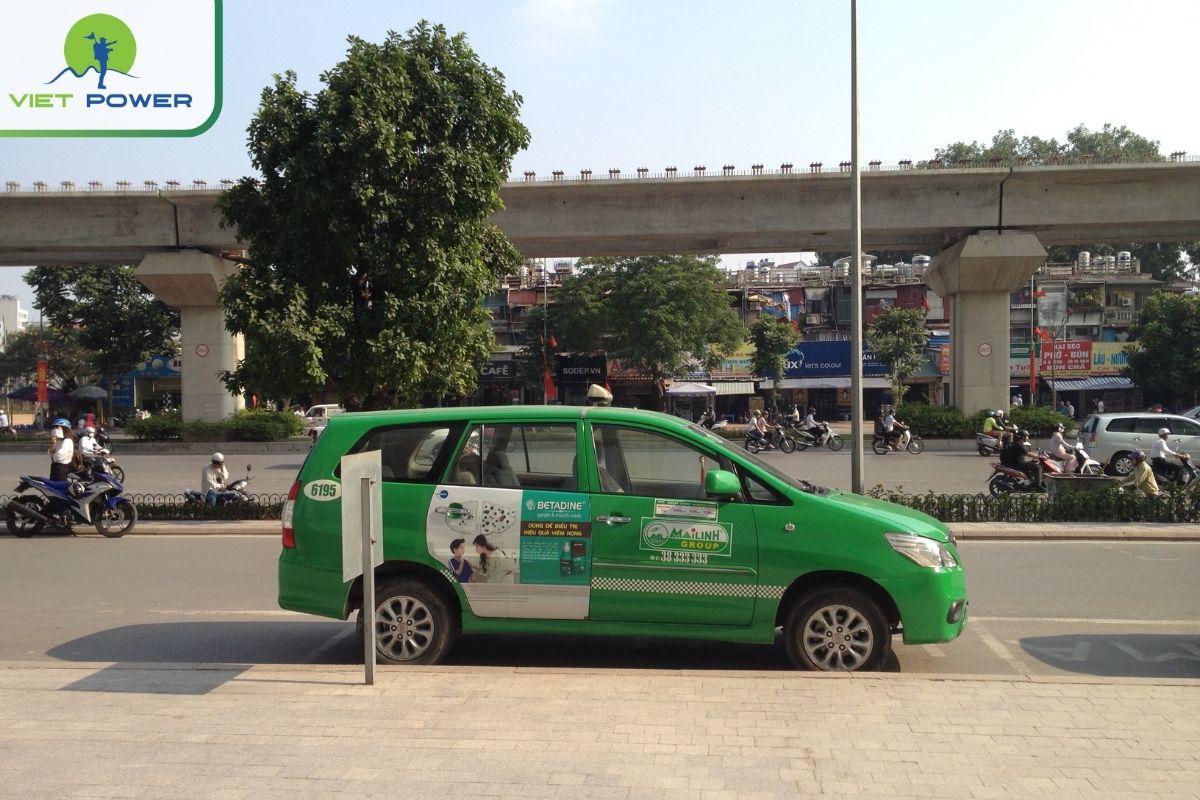 Mai Linh Taxi to the museum