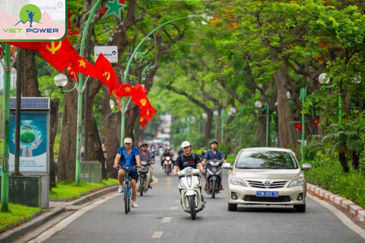 Ride a bike to Truc Bach Lake