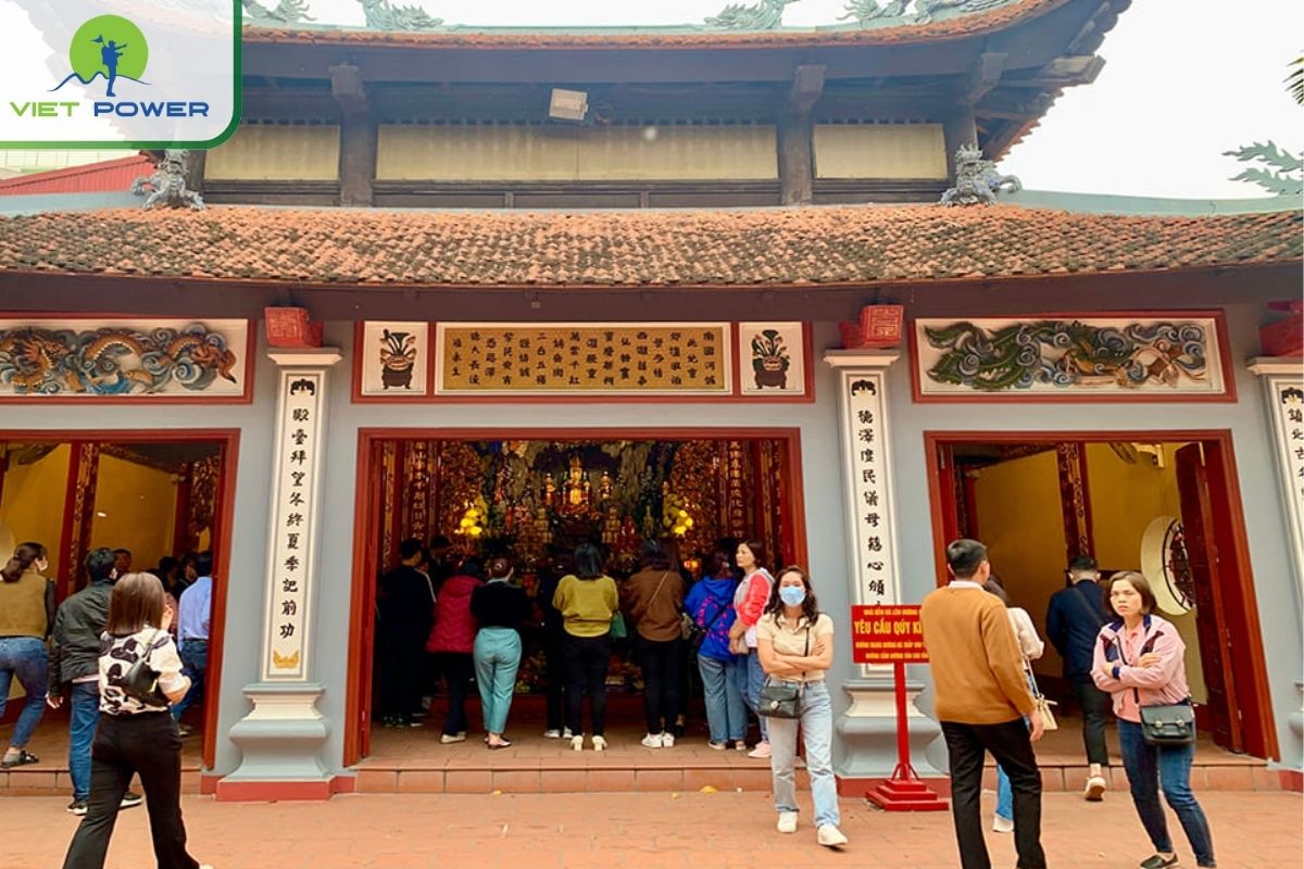 Tay Ho Temple