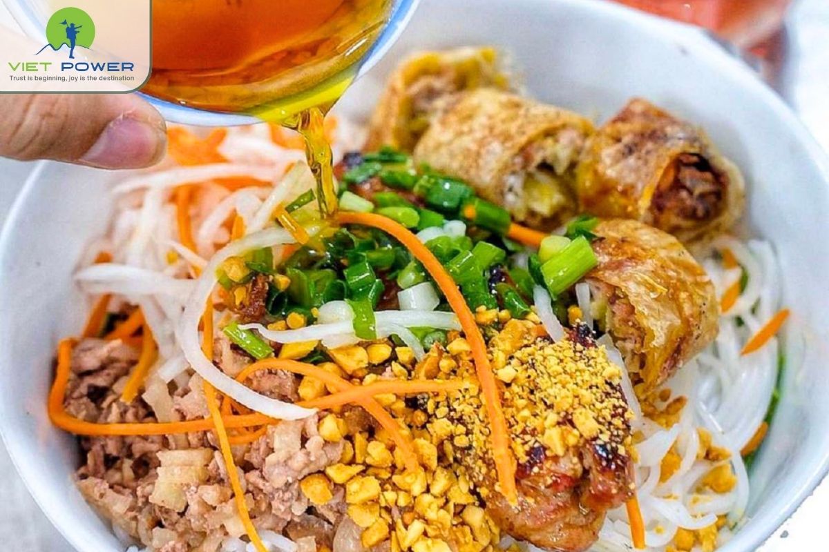 (7) Bun thit nuong