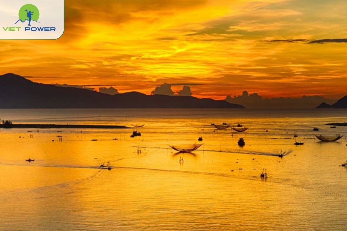 Watch Sunrise & Sunset at Lap An Lagoon