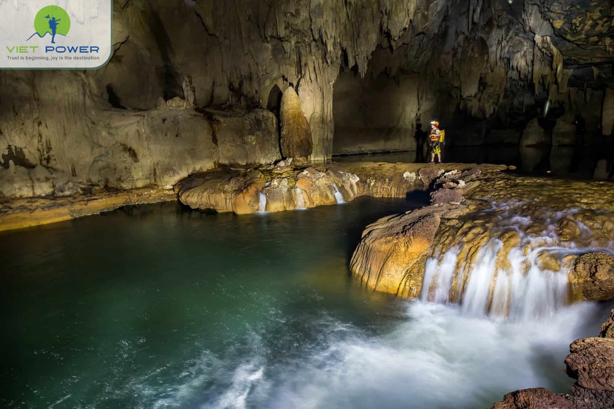 Full-Day Tu Lan Cave Expedition (9)