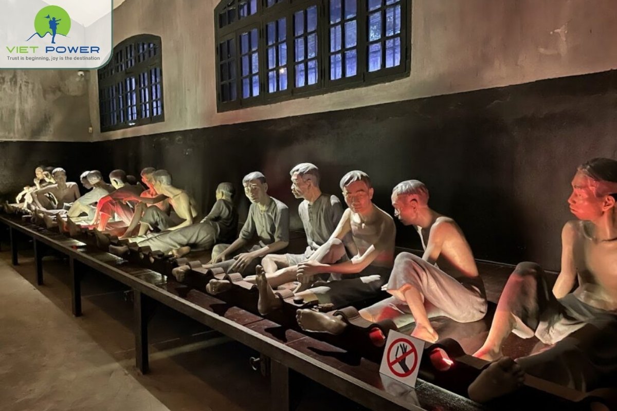 Hoa-Lo-Prison (4)