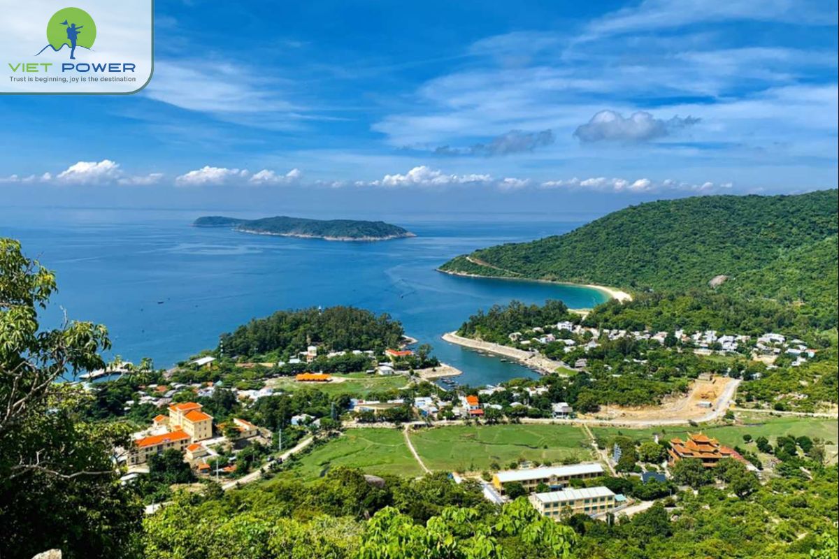 Island in Vietnam (1)