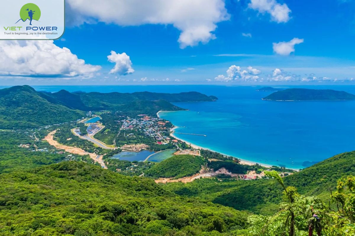 Island in Vietnam (2)