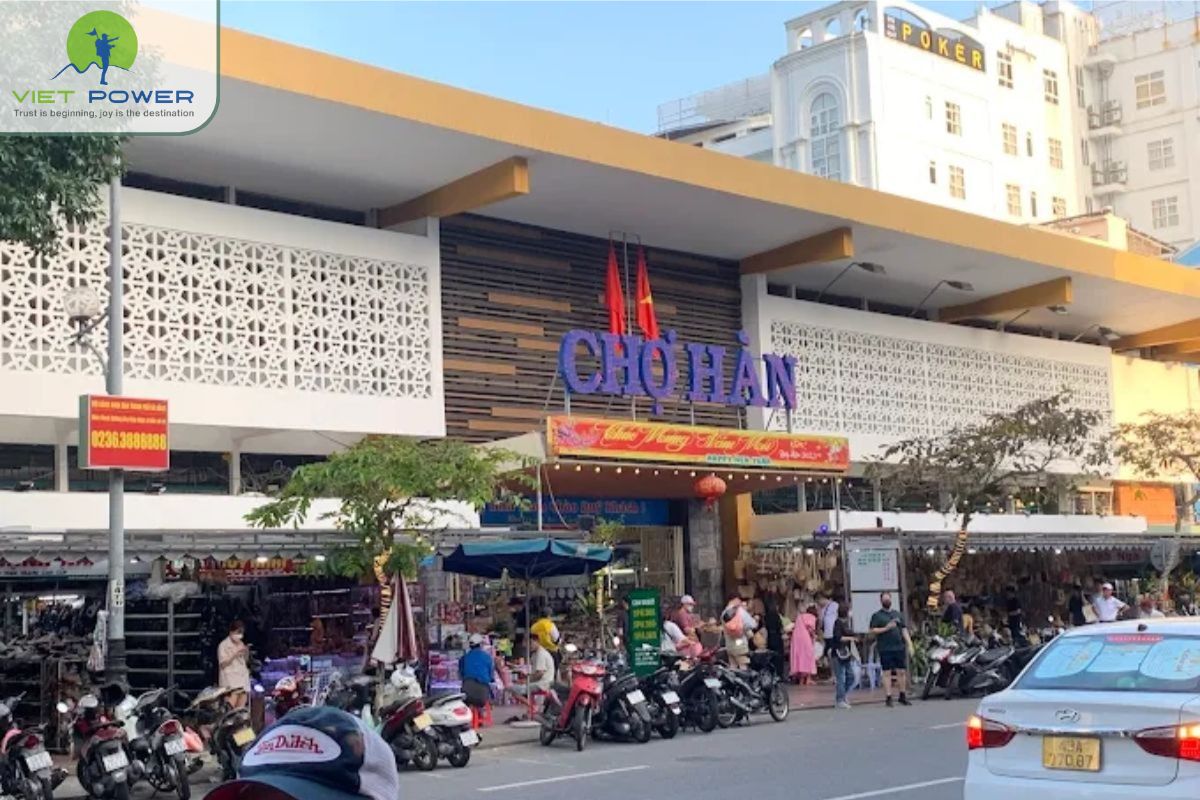 Markets and riverside experiences