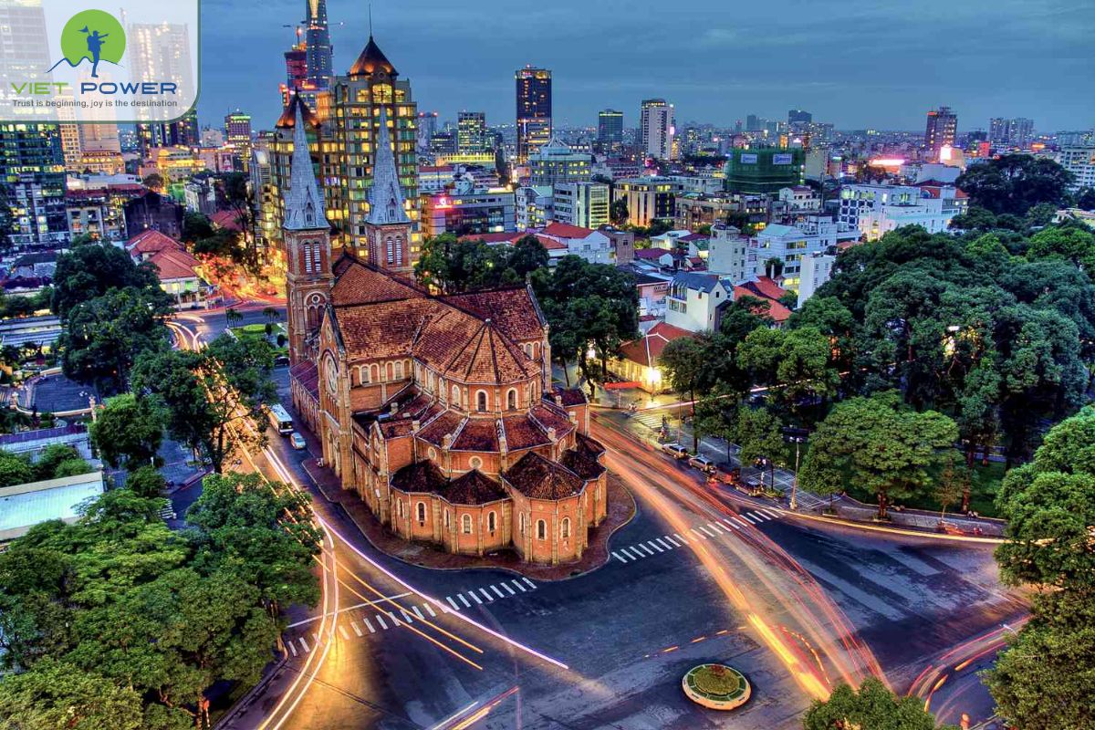 Overview Southern and Central Vietnam 7-Day Tour