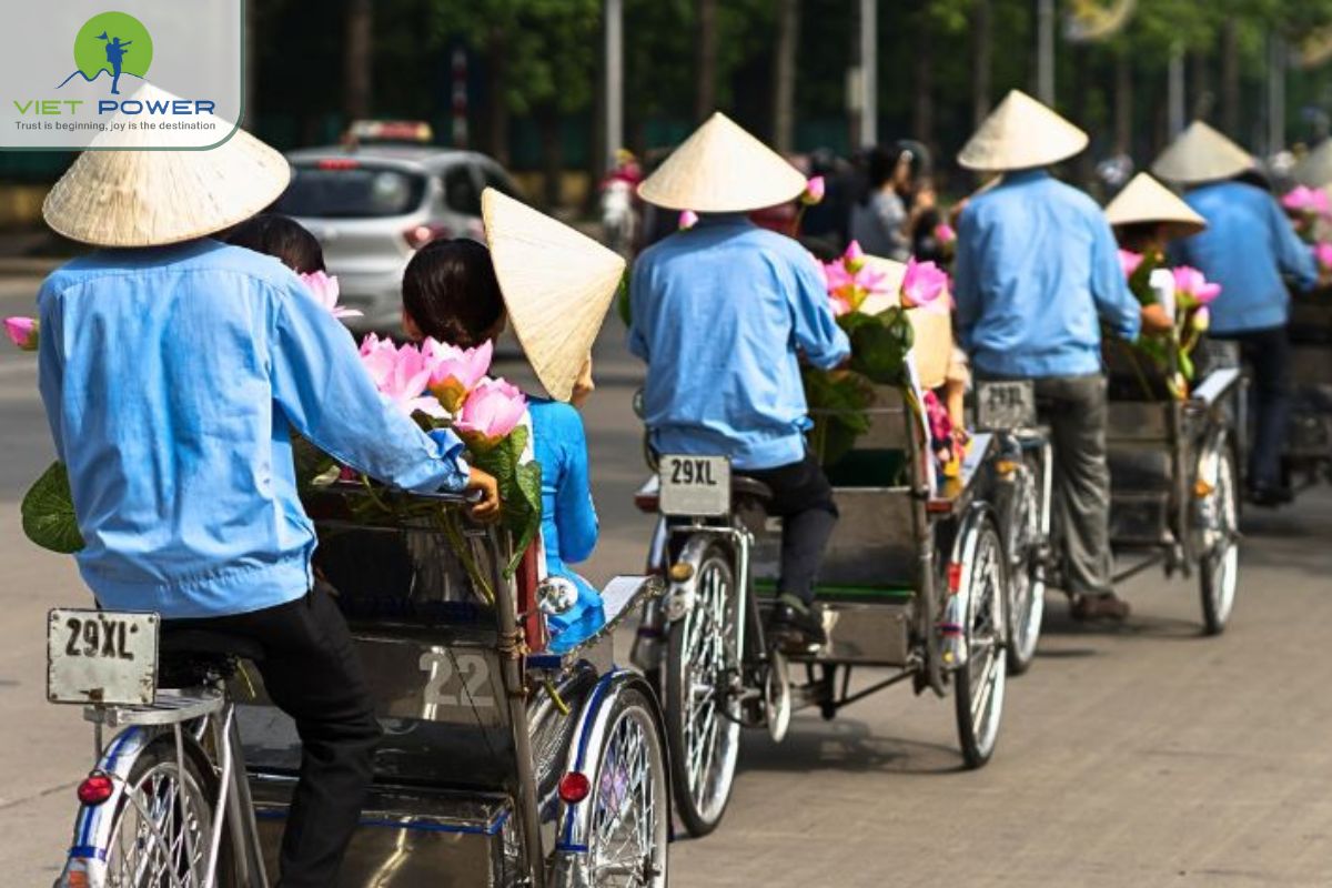 Review of Life in Vietnam (10)