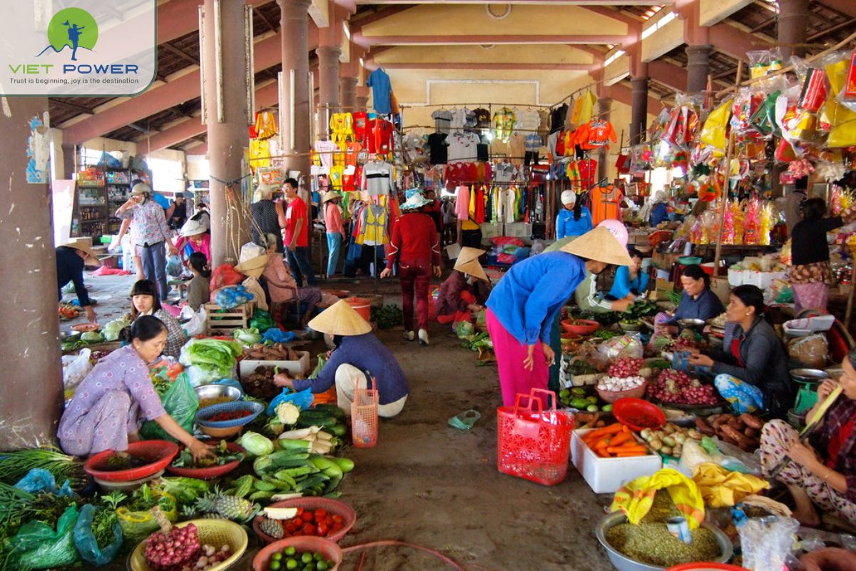 Review of Life in Vietnam (14)