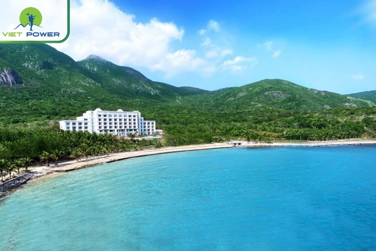 Orson Hotel & Resort – Nature-Infused Getaway