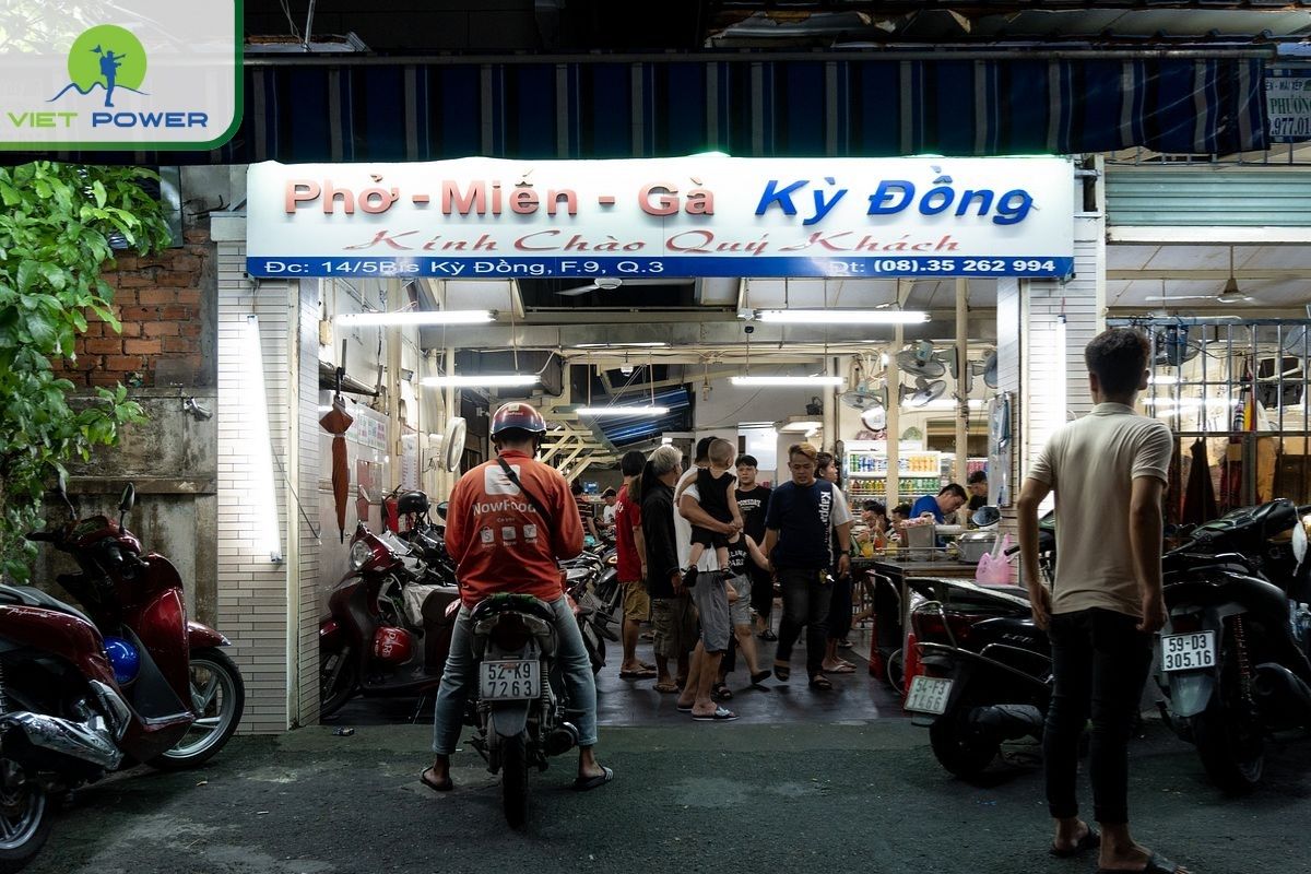 Pho Mien Ga Ky Dong (District 3) – Iconic Chicken Pho