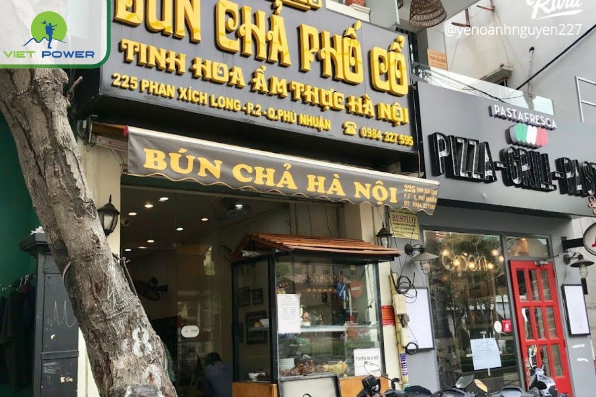 Bun Cha Pho Co – Old Quarter Atmosphere