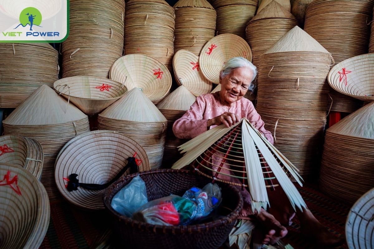Thoi Tan Hat – Mekong’s Lady Palm Craft