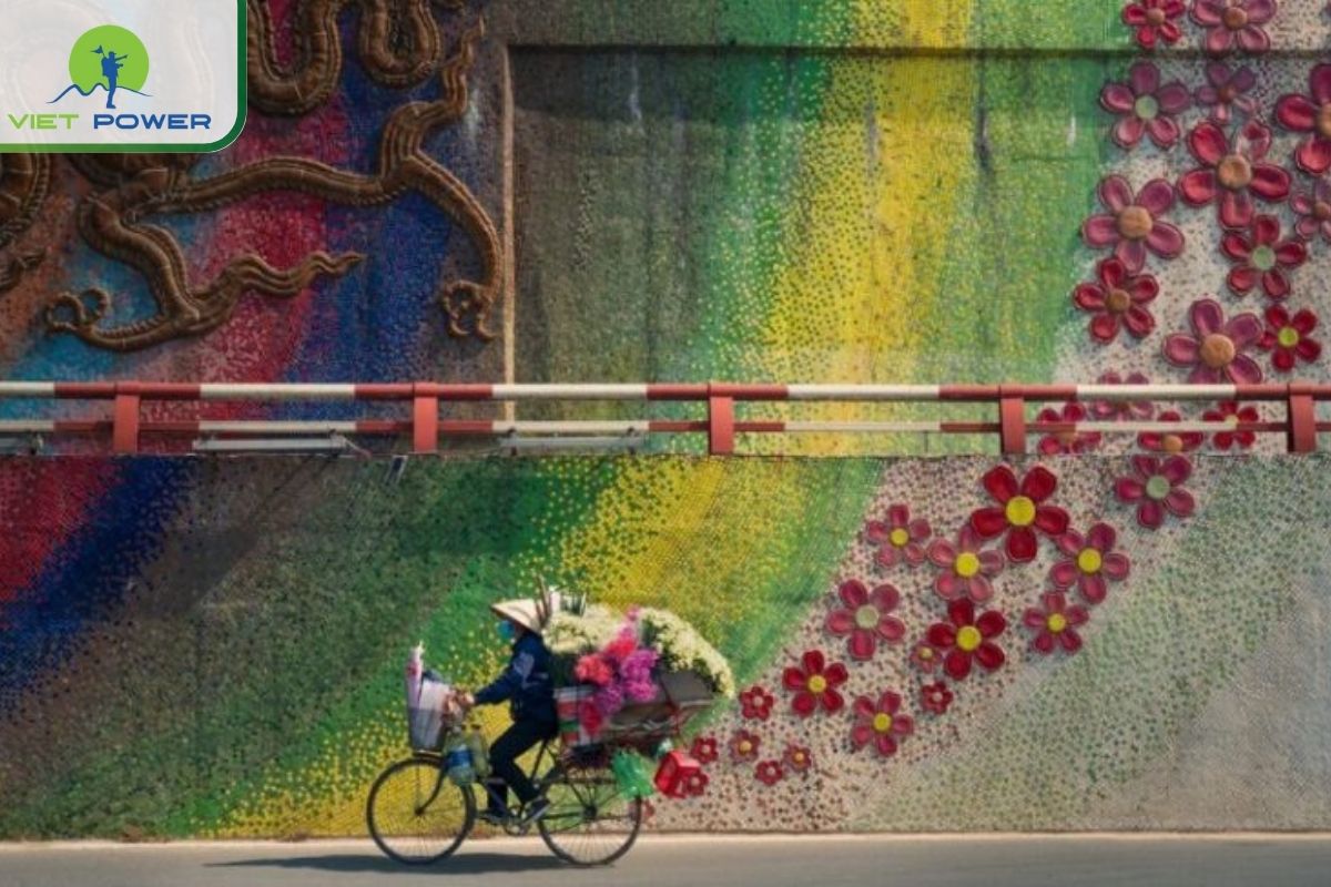  Walk the Mosaic Wall at Twilight for Light Reflections