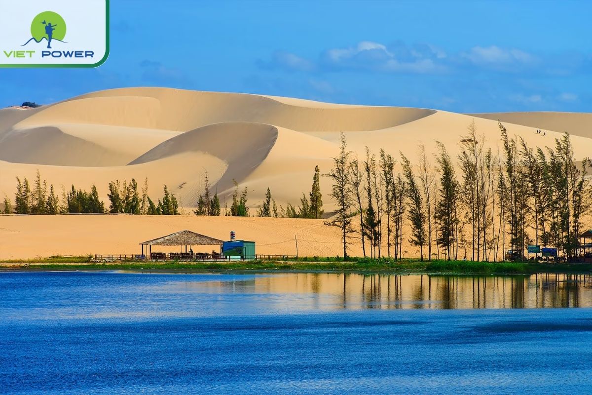 Mui Ne – Desert by the Sea