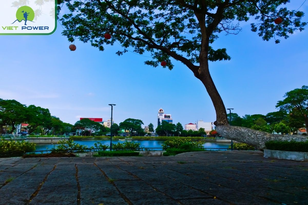walk at Truc Giang Lake