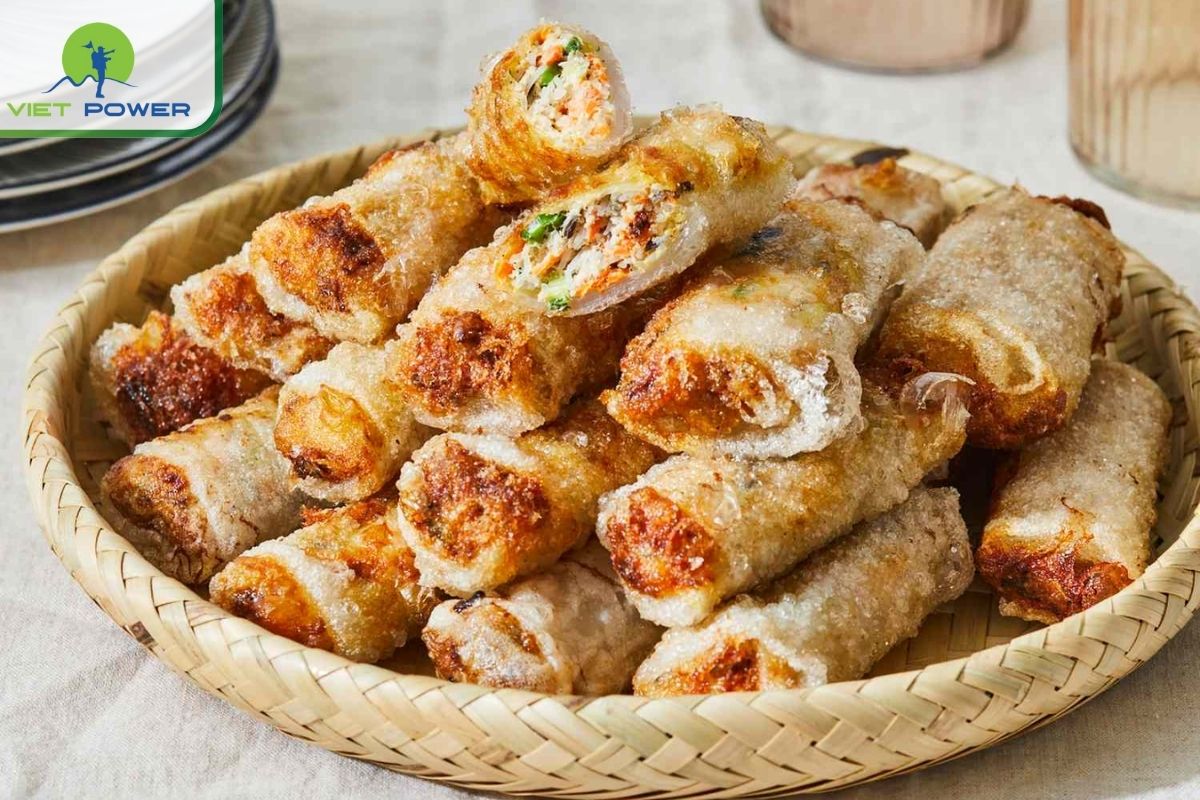 Nem Rán (Vietnamese Fried Spring Rolls)