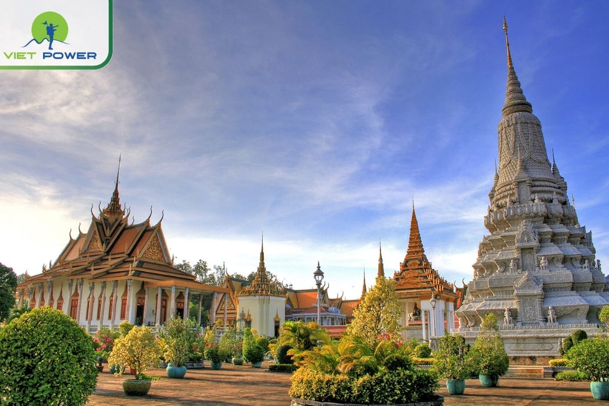 Cambodia Regions: Phnom Penh, Siem Reap, Sihanoukville