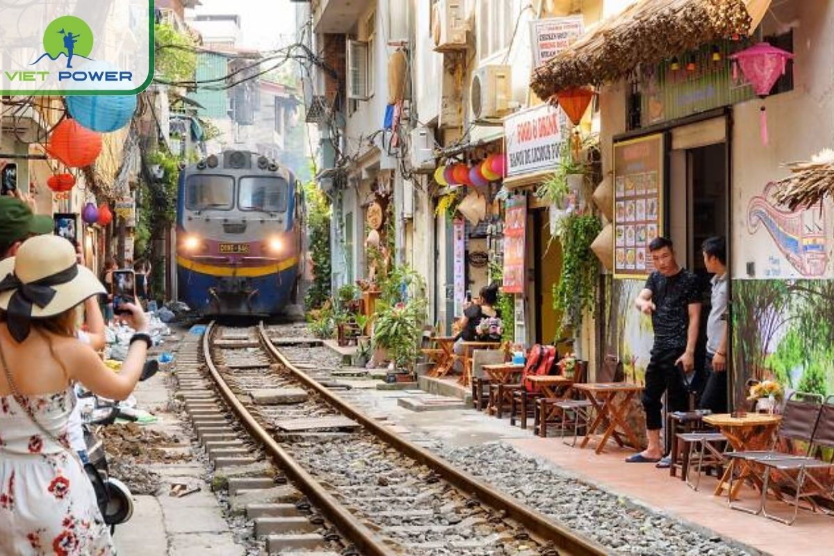 Hanoi to Saigon Train