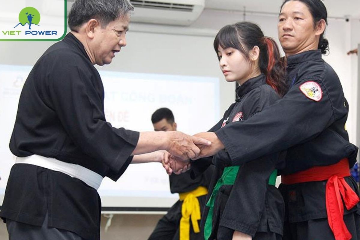 Tân Khánh Bà Trà