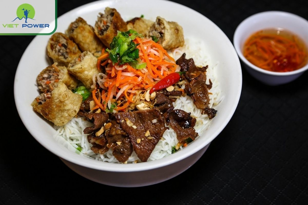 Best Cheap Eats In Ho Chi Minh City Under 100.000 VNĐ: Com Tam Tran Qui Cap.