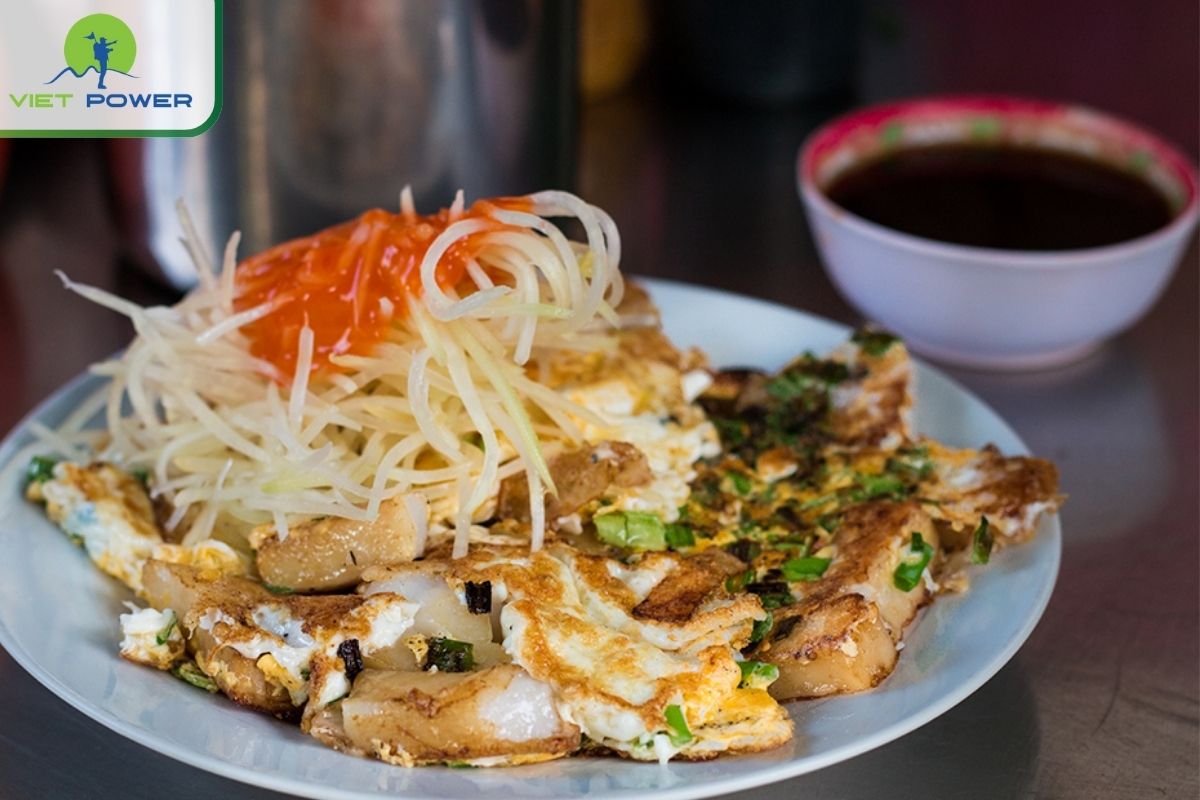 Best Cheap Eats In Ho Chi Minh City Under 100.000 VNĐ: Best Bot chien