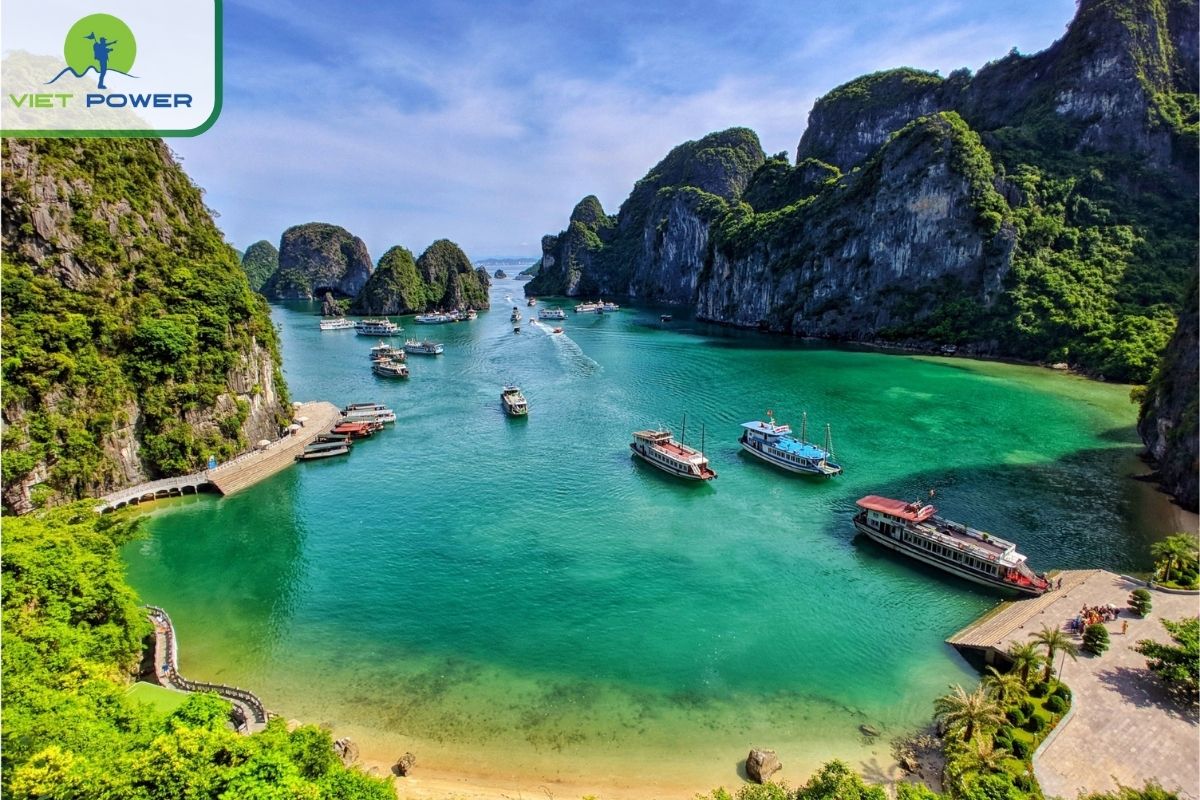 When Is The Best Time To Visit Sapa And Halong Bay?: Halong Bay: A Tropical Wonderland