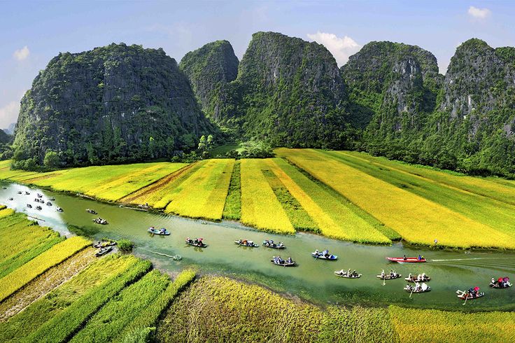 Natural Splendor of the Sea and Mountains in Vietnam 10 Day Tour