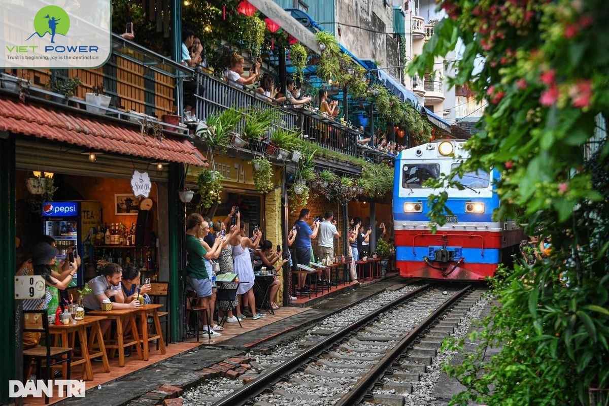 street-coffee-in-hanoi (7)