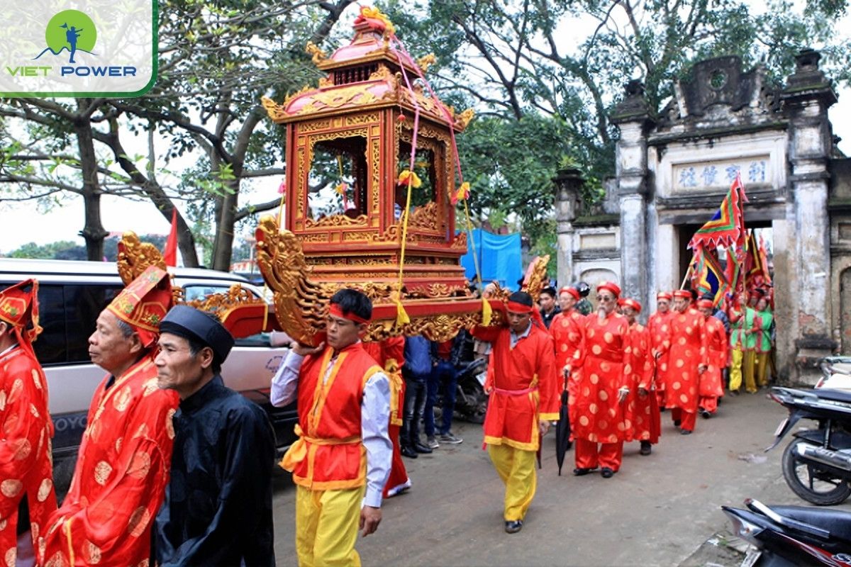 5 Essential Things To Know Before Traveling To Vietnam: Cultural Awareness.