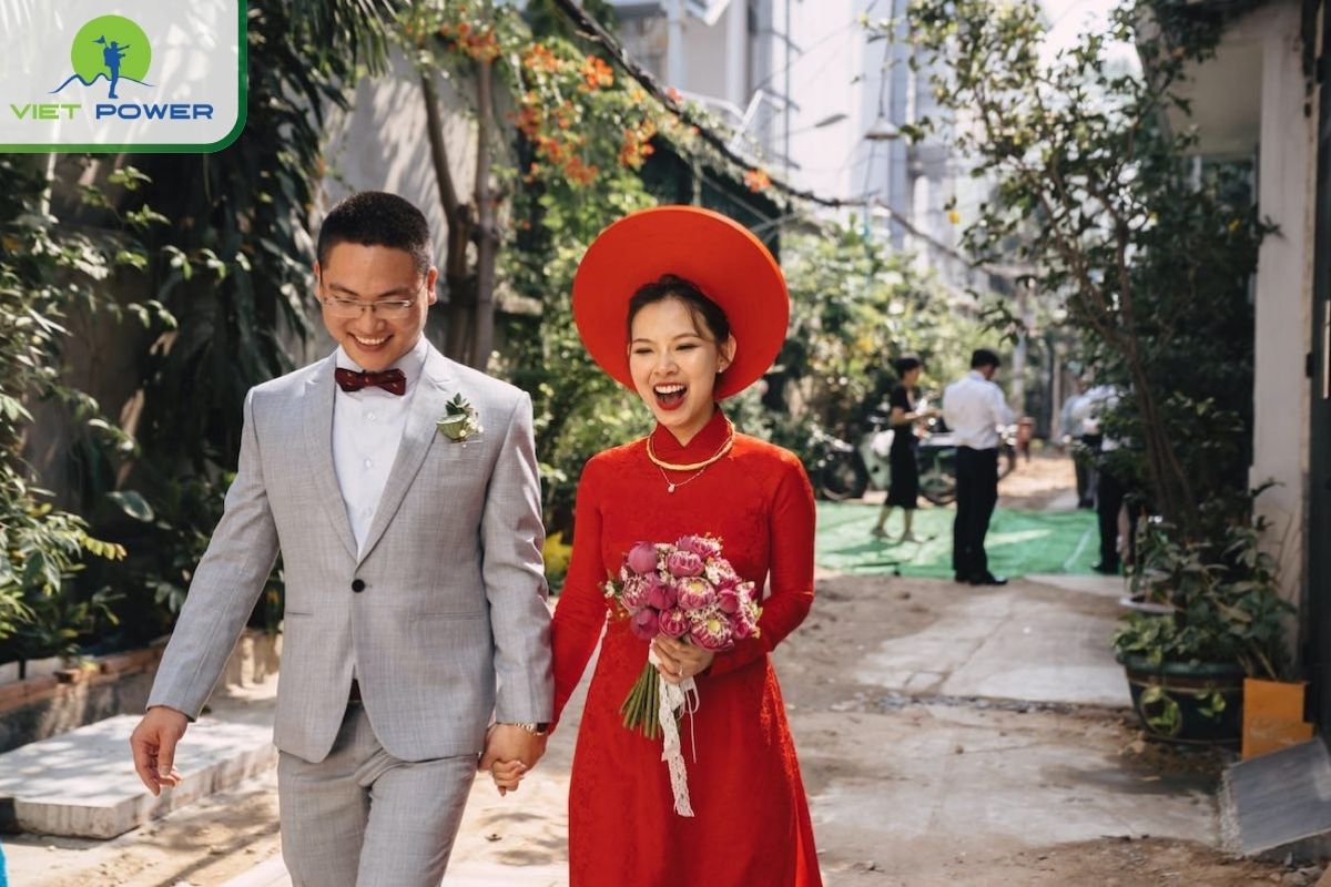 Regional variations in Vietnamese wedding attire.