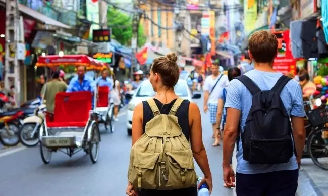 Explore Vietnam Combining Cruising, Trekking and Camping 10 Days