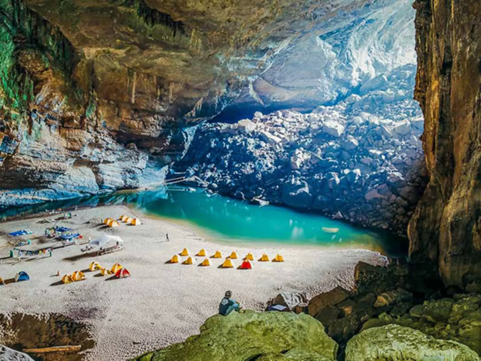 Explore Vietnam Combining Cruising, Trekking and Camping 10 Days