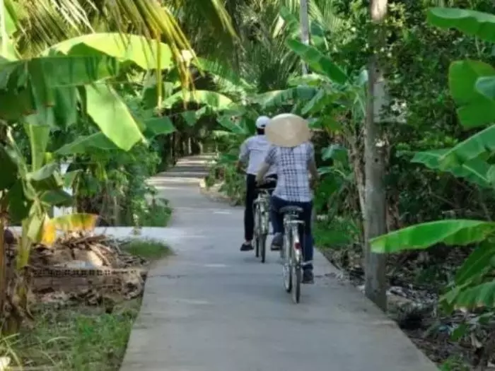Explore Thuy Bieu Eco-Village by Bicycle and Boat