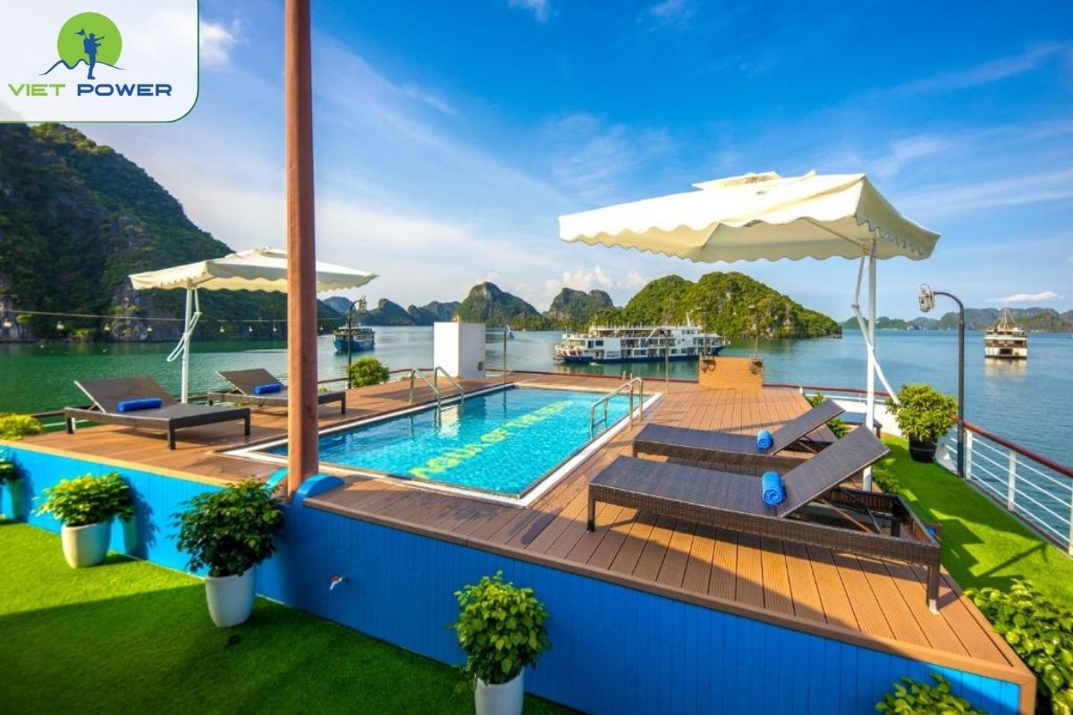 Four-season outdoor pool