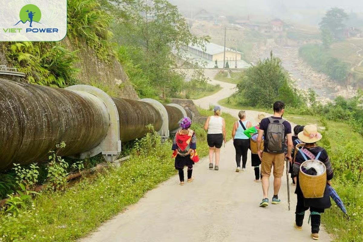 Trekking to Cat Cat Village from Sapa Town