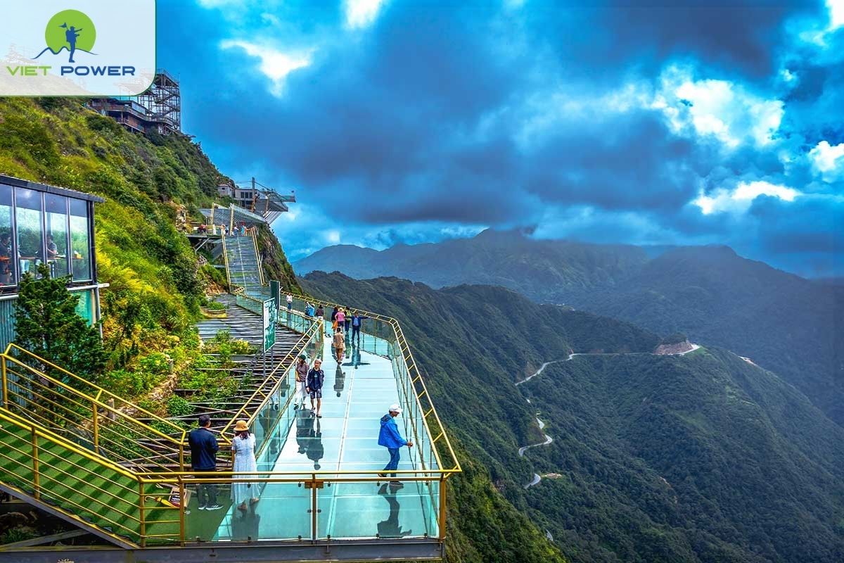 Rong May Glass Bridge