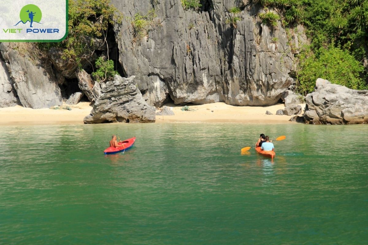 Kayaking at Ba Trai Dao