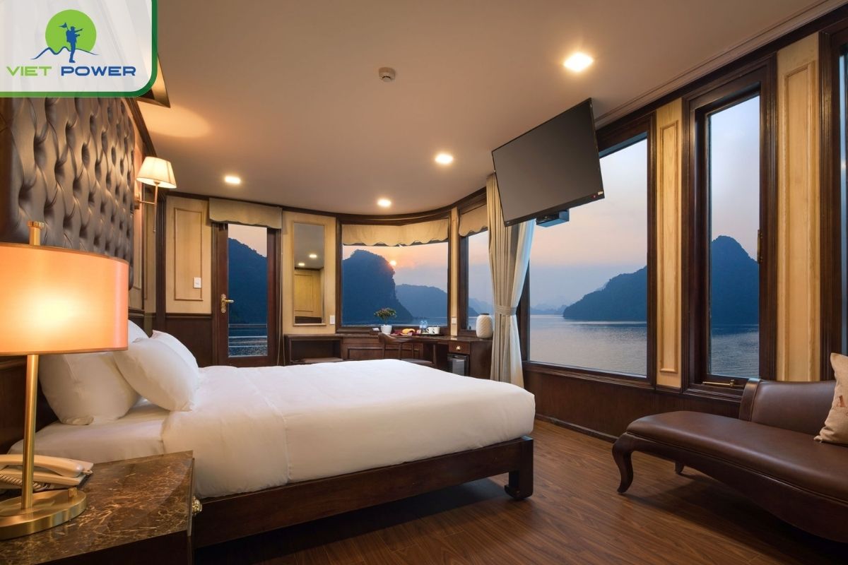 Azalea Exclusive Suite with Jacuzzi & Private Bar