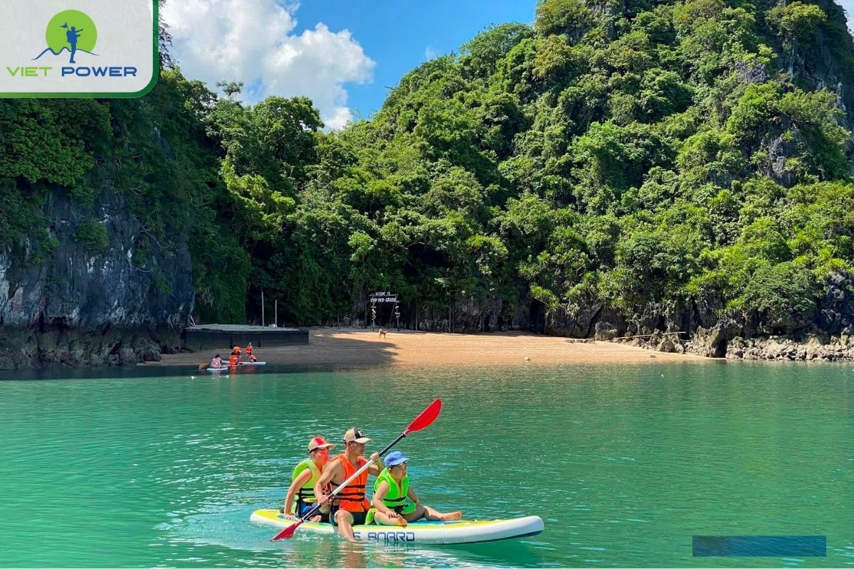 Kayaking in Cap La Island