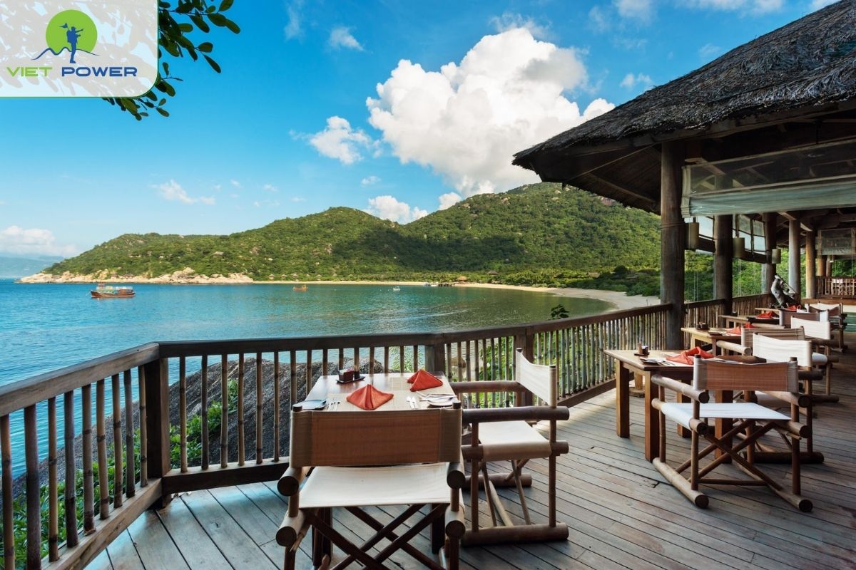 Best restaurants in nha trang - Dining by the Bay