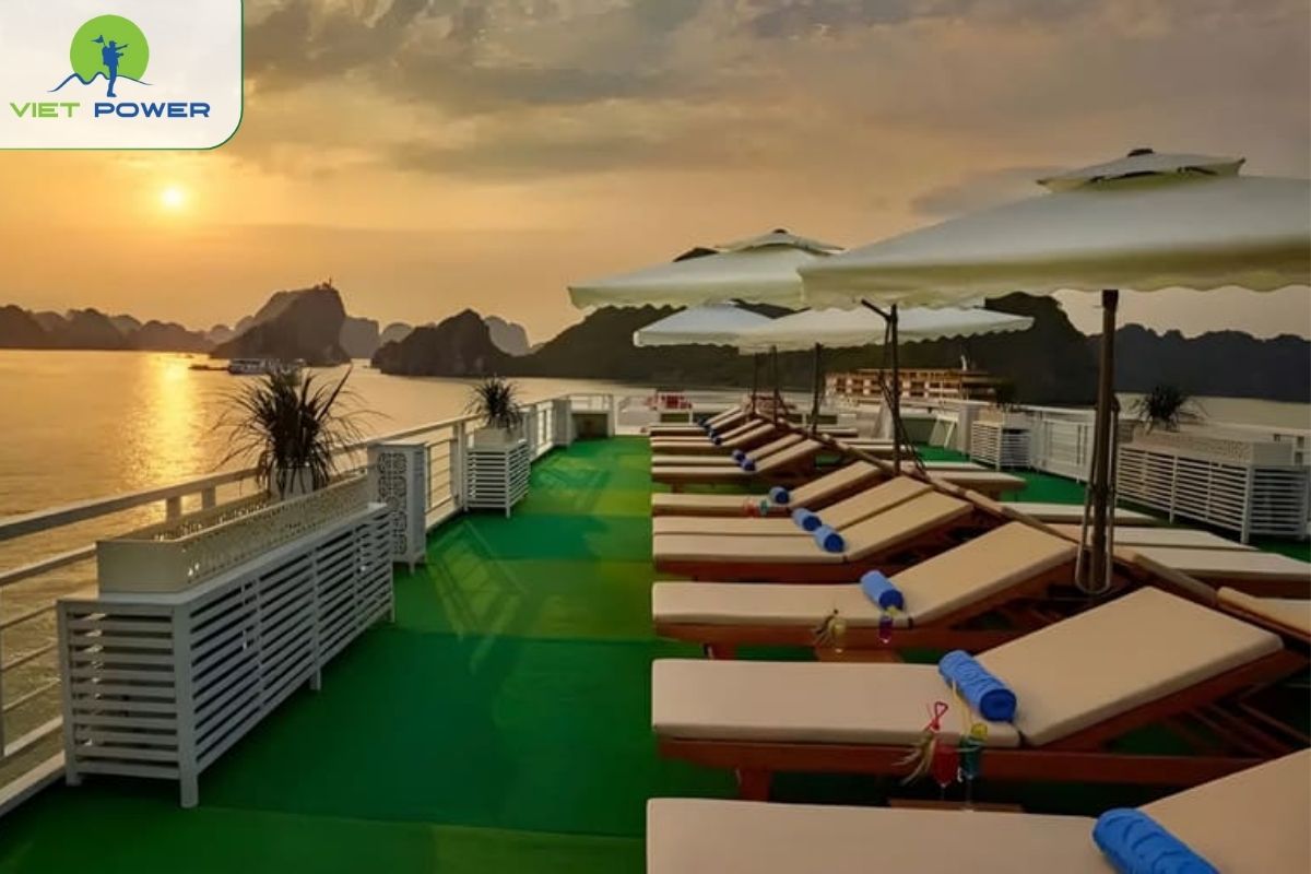 360° Sundeck Experience