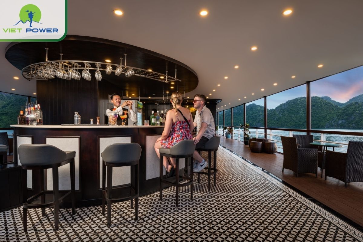 Sky Bar on the Top Deck