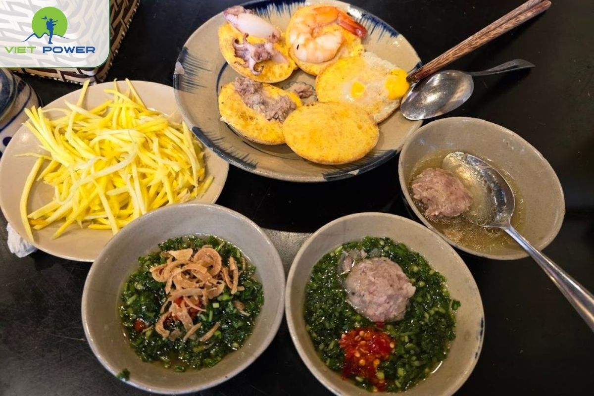 Banh Can (Mini Pancakes)