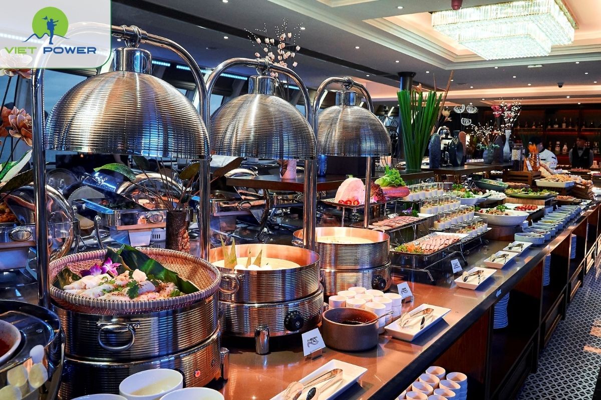 À-La-Carte Menu & Local Flavors