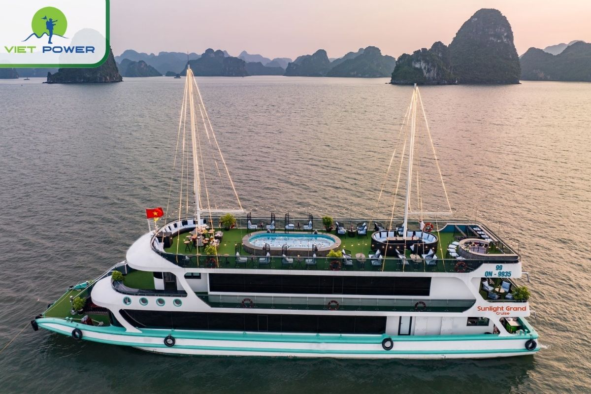 Sunlight Cruise in Halong Bay