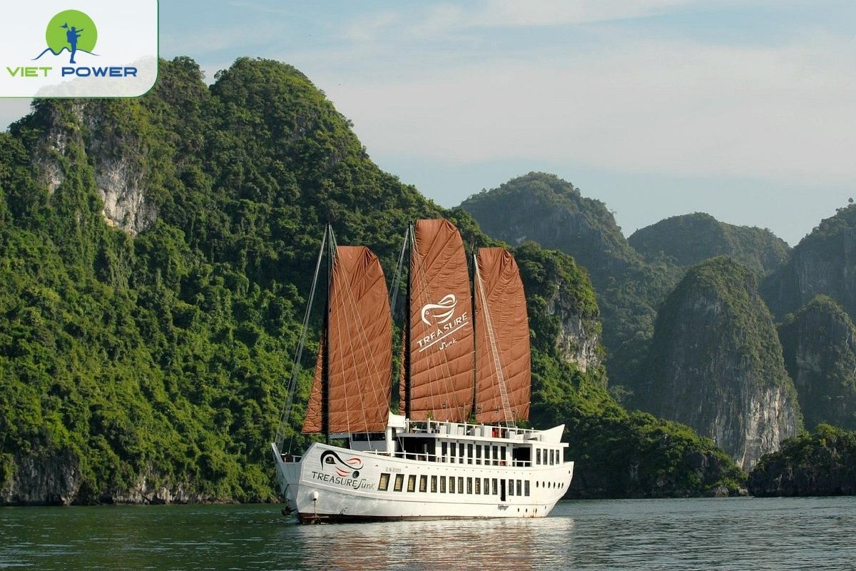 Treasure Junk Halong 